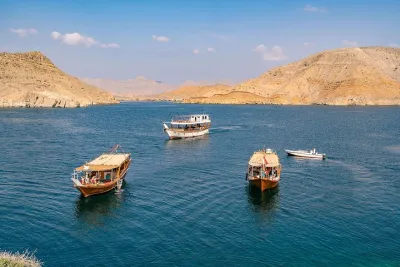 2 Days Oman Tour by Dhow Cruise with Mountain Safari