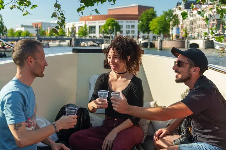 Amsterdam Walking Tour and Cruise with Drinks and Cheese Tasting