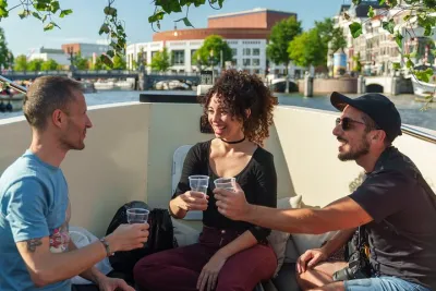 Amsterdam Walking Tour and Cruise with Drinks and Cheese Tasting