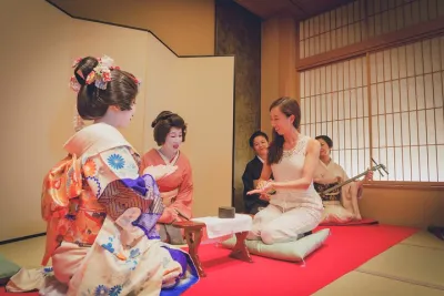 Asakusa 2hr Guided Tour and 2hr Authentic Geisha Experience