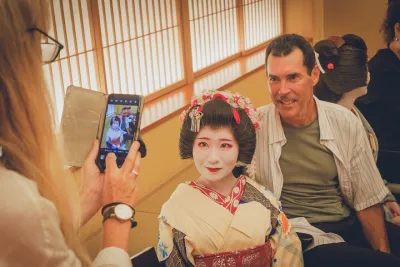 Asakusa 3hr Guided Tour & 1hr Geisha Matcha Experience