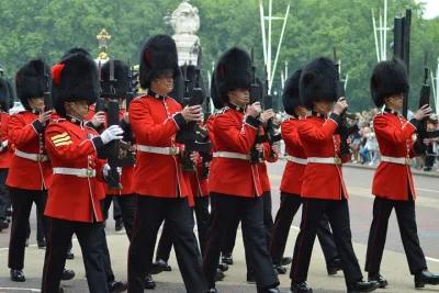 Changing of the Guard Walking Tour in London