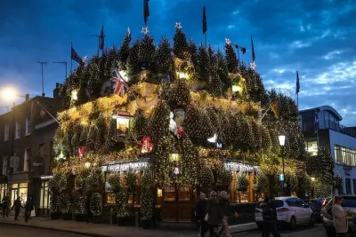 Save Upto 50%. Secret Local. Christmas Special Notting Hill Tour