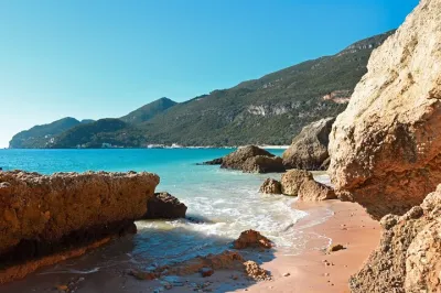 Private Arrábida Tour with Boat Ride and Wine Tasting from Lisbon