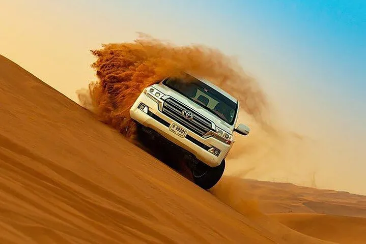 Dubai Premium Desert Safari Tour with Dinner and Activities