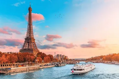 Eiffel Tower Hosted Entry and Seine River Cruise