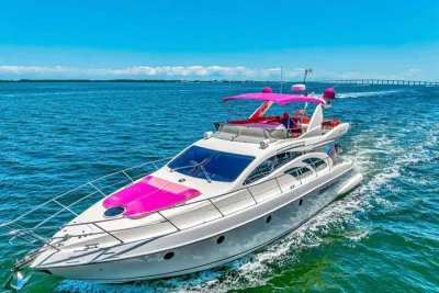 60ft Luxury Pink Charter Pink Yacht Rental In Miami