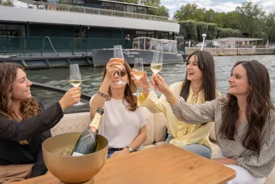 Paris Private River Cruise with Champagne from the Eiffel Tower