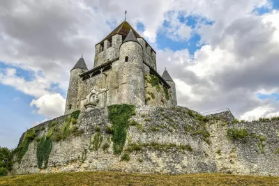 Private Tour from Paris: Provins & Senlis – Two Medieval Towns