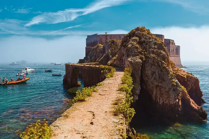 Private Minivan Tour: Berlengas Island by Boat, Peniche & Óbidos