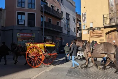 Barcelona Private Tour: Halal Tapas & Drinks with Local Expert