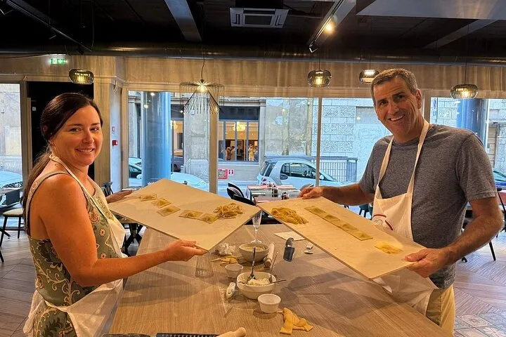 Pasta Fettuccine, Ravioli and Tiramisu Cooking Class in Florence