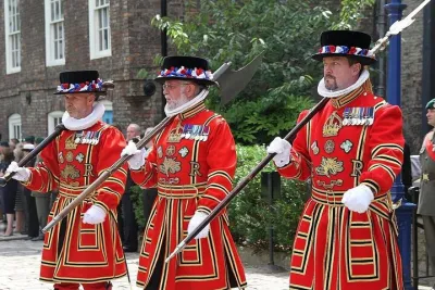 Private Tour Tower of London and Tower Bridge with Entry