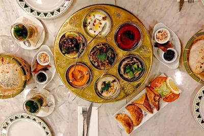 El Born Evening Tour: Taste of Tapas & Drinks with Private Guide