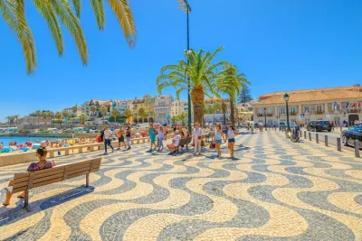 Lisbon: Half Day Cascais Estoril Beach & Wine Pass