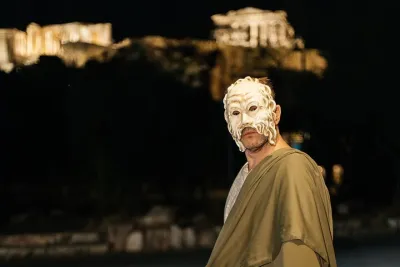 Athens: 'Theatre on the Move' Live Sightseeing Bus Tour