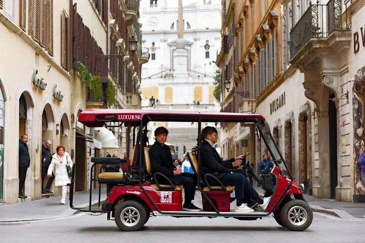 Tour of Rome in Golf Cart: Squares and Fountains of Rome