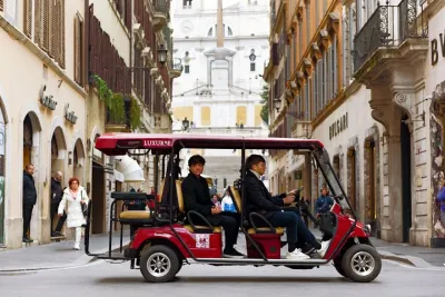 Tour of Rome in Golf Cart: Squares and Fountains of Rome