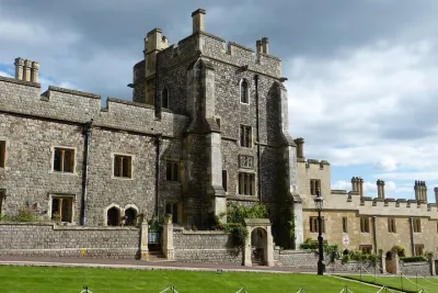Southampton Cruise Port Transfer and Tour from London via Windsor