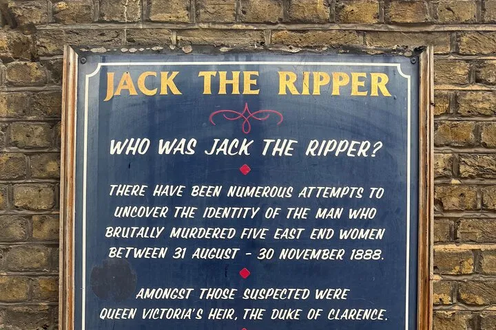 Jack the Ripper Themed Pub Crawl with Beer