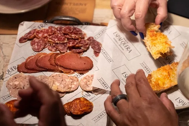 Barcelona Night Out: Tapas, Vermouth & Local Bars