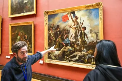 Louvre Museum Access Guided Tour with Mona Lisa