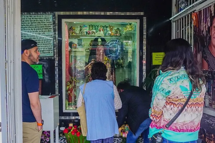 Tepito Tour Local Markets, Street Food and Santa Muerte
