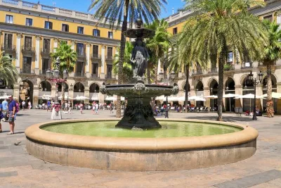 Barcelona Gothic Quarter and El Born Private Guided Tour