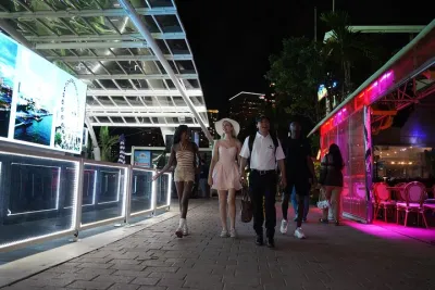 Miami Small-Group Night Tour with Skyview Wheel