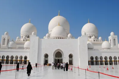 Private Abu Dhabi City Tour with Grand Mosque and Village