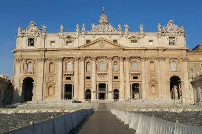 Early Morning Tour St Peter Basilica and Dome Climb