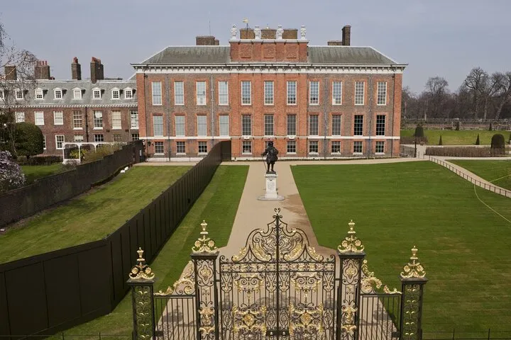 London Walking Tour Kensington Palace & Gardens & Refreshments