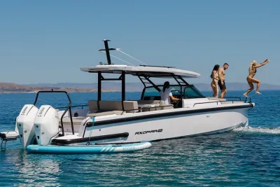 Private Boat Day Trip to Agistri, Aegina, Moni from Athens