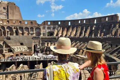 Express Colosseum Tour: Explore Ancient Rome Icon