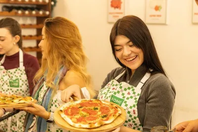 Rome: Hands-On Pizza Making Class with Spritz Mixology