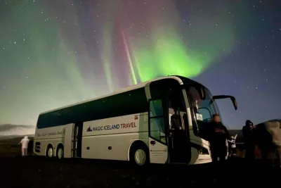 Reykjavik: Northern Lights Coach Tour with Live Forecast