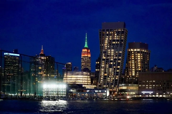 NYC New Year's Eve Fireworks Cruise with Open Bar & Buffet Dinner