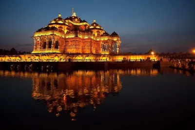 Akshardham Temple Evening tour light and musical fountain show