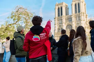 Paris in One Day : Louvre, Notre-Dame, Sainte-Chapelle and more