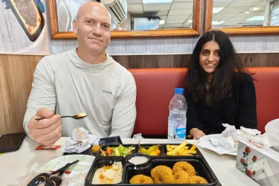 Old City Dubai Walking and Street Food Private Experience