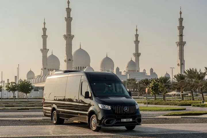 Abu Dhabi Elite Day Trip Sheikh Zayed Mosque and Royal Palace