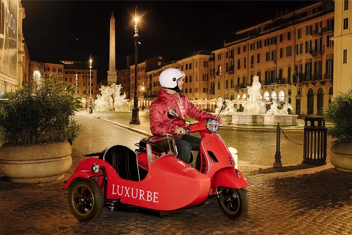 Vespa Sidecar Tour: Rome by Night