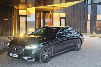 Private Luxury Airport transport Keflavik in Sedan