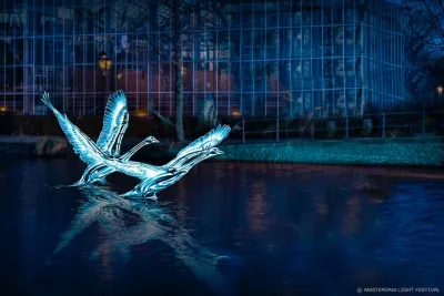 Amsterdam Light Festival Canal Cruise With Unlimited Drinks