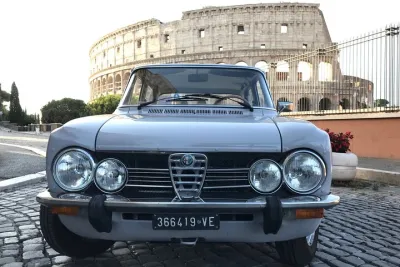 4 hour Guided Tour in Vintage Alfa Romeo through Rome