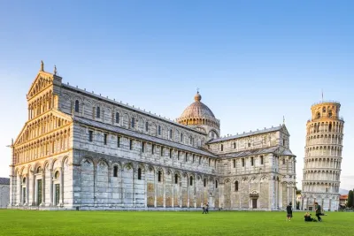 Florence to Pisa Roundtrip with Pisa Tower Tickets