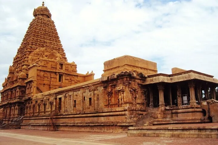 From Chennai 11 Days Private Tour Tamil Nadu and Karnataka