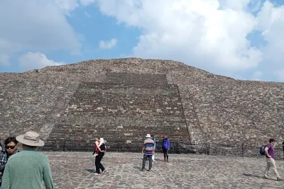 Grand Tour Teotihuacan 3 Cultures and Santa Basilica of Guadalupe
