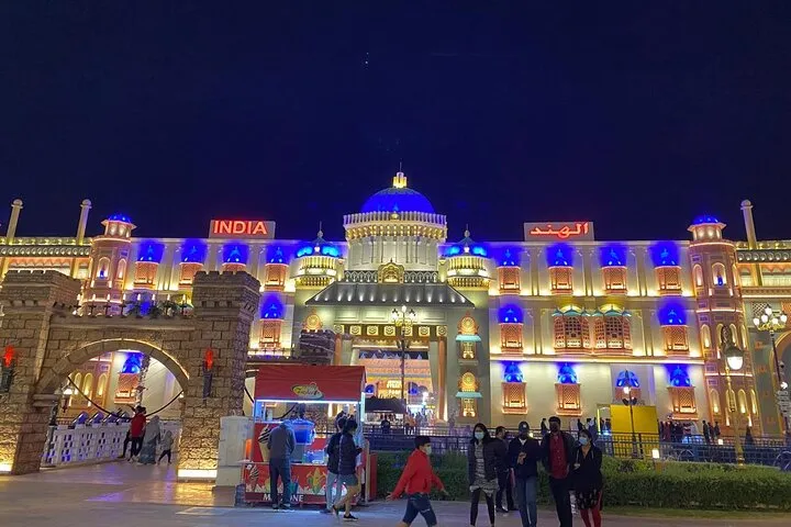 Dubai Evening Small Group : Miracle Garden &Global Village