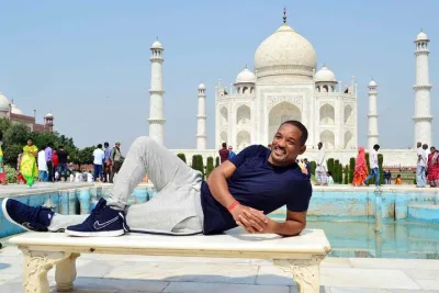 From Delhi: Skip the line Taj Mahal, Agra Tour by Express Train